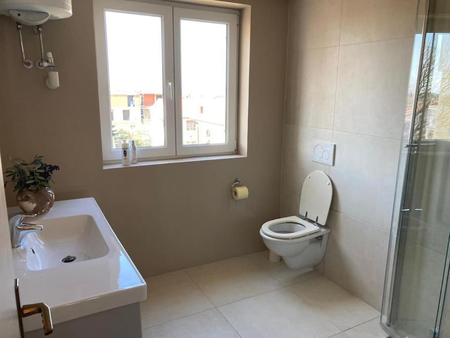 Dachgeschoss-Apartment "Andemi" In Istrien Novigrad Istria Kültér fotó