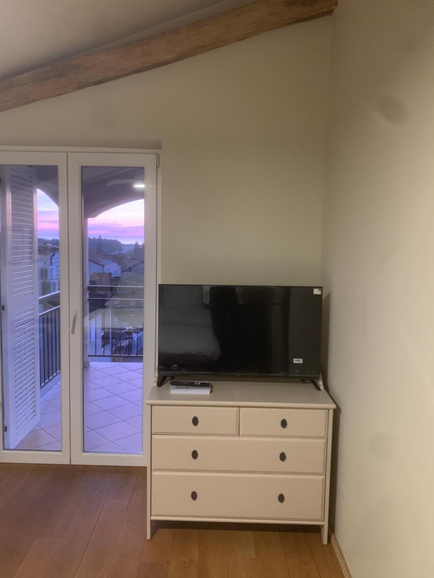 Dachgeschoss-Apartment "Andemi" In Istrien Novigrad Istria Kültér fotó
